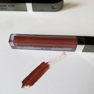 Doucce Luscious Lip Stain in Dark Lust